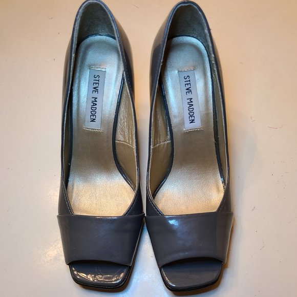 "STEVE MADDEN" PUMPS - LIKE NEW - Picture 2 of 6